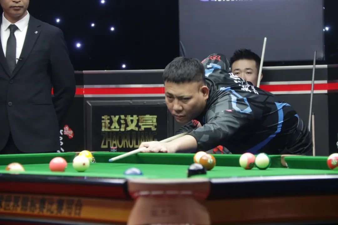 完全不同的 完全不同的